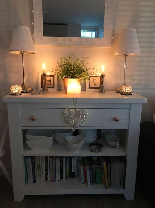 Luxury Modern Apt With Parking On Leigh Broadway Apartment Luaran gambar