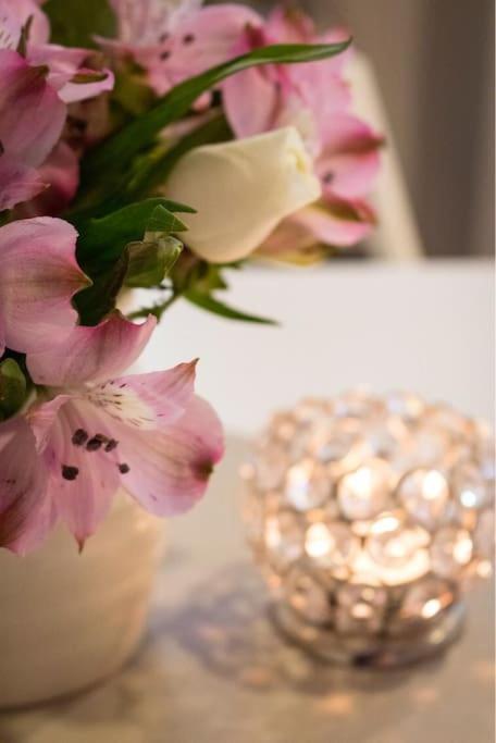 Luxury Modern Apt With Parking On Leigh Broadway Apartment Luaran gambar